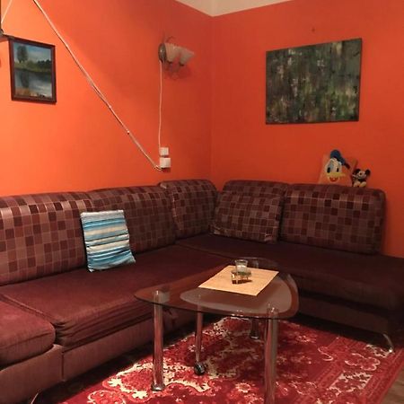 ריגה Cozy Condo For Up To 3 Travellers, With Kitchen And Bath מראה חיצוני תמונה